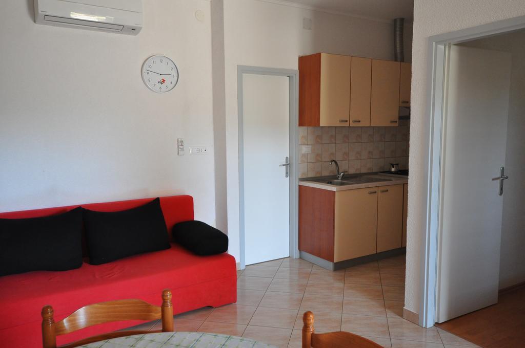 Apartments Majda 乌马格 外观 照片