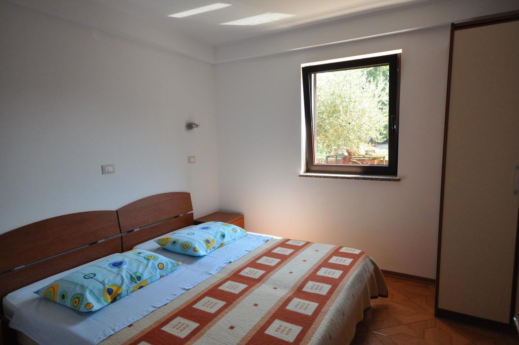 Apartments Majda 乌马格 外观 照片